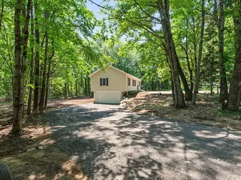 87 Murray Rd, Ashburnham, MA 01430 photo 2