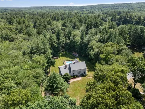 10 N Mill St, Hopkinton, MA 01748