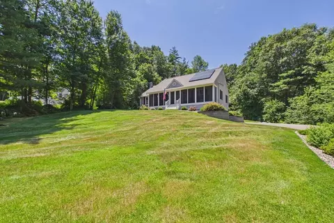 202 Silver St, Monson, MA 01057 photo 2