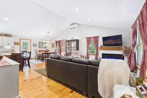 202 Silver St, Monson, MA 01057 photo 9