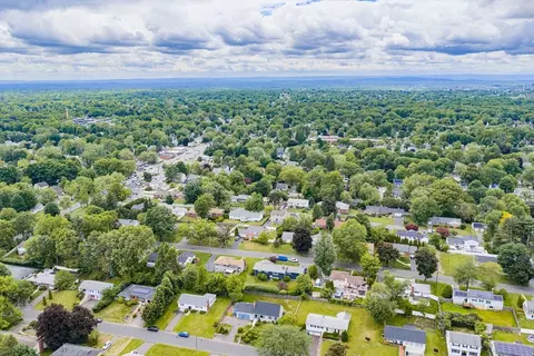 50 Emerson St, Springfield, MA 01118 photo 42