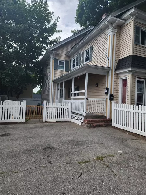 76 Fremont St, Lowell, MA 01850