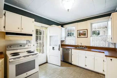 1067 Sandwich Rd, Bourne, MA 02561 photo 15
