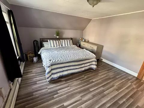 Bedroom - 3 Monroe Ct, Gloucester, MA 01930 photo 4 of 9