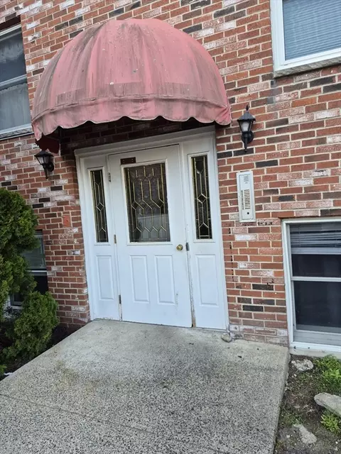 33 Jackson St # A, Lynn, MA 01902