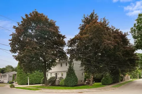 Exterior - 42 Riverside Dr, Reading, MA 01867 photo 7 of 7