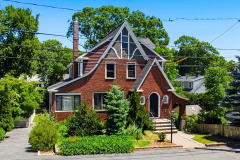 26 Perkins St, Arlington, MA 02476