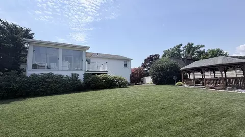 84 Wanda St, Chicopee, MA 01013 photo 4