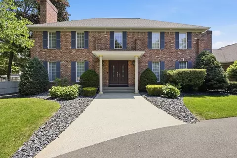 1051 Converse St, Longmeadow, MA 01106