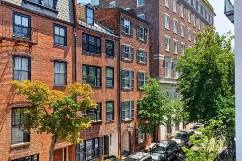9 Joy St #2, Boston, MA 02114