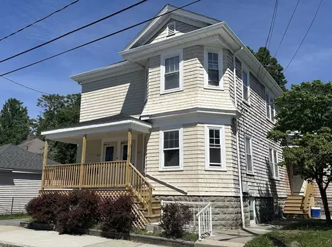 435-437 Stetson St, Fall River, MA 02720 photo 2