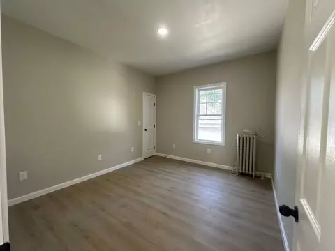 435-437 Stetson St, Fall River, MA 02720 photo 12