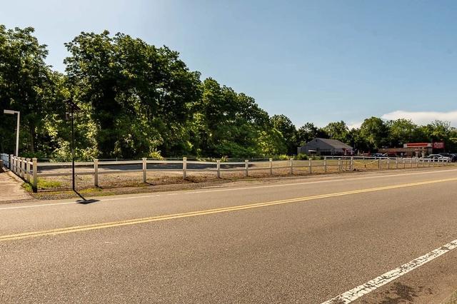 1063 Newman Ave, Seekonk, MA 02771