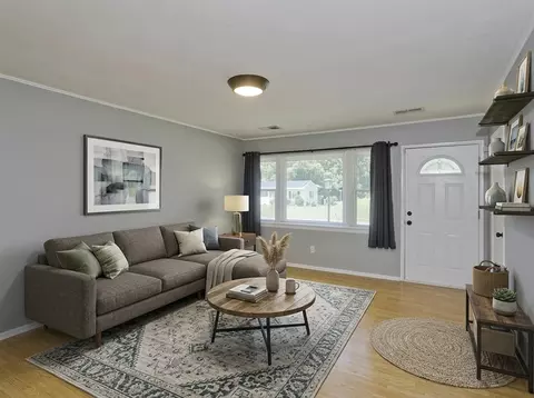 101 Old Farm Rd, Springfield, MA 01119 photo 2
