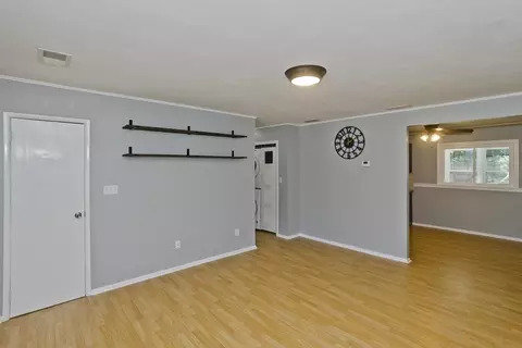 101 Old Farm Rd, Springfield, MA 01119 photo 5