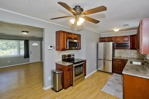 101 Old Farm Rd, Springfield, MA 01119 photo 10