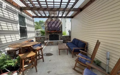 10 Minot St, Lynn, MA 01905