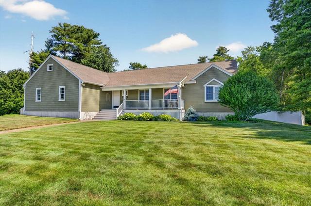 16 Pond St, Carver, MA 02330