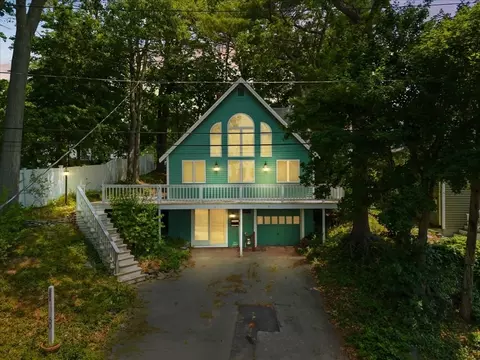 50 Pecksuot Rd, Weymouth, MA 02191