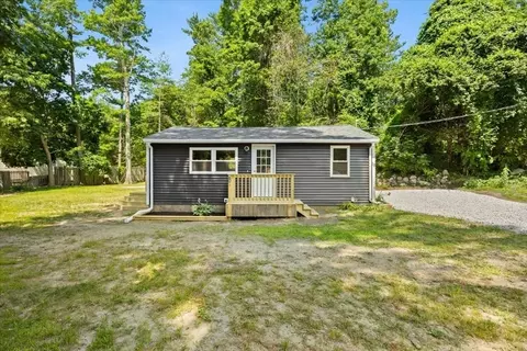 13 Cherry St, Lakeville, MA 02347
