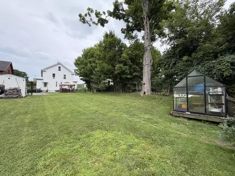 11-13 Maple Ave, Ware, MA 01082 photo 5