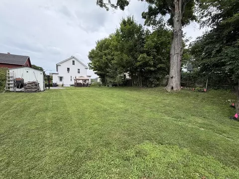 11-13 Maple Ave, Ware, MA 01082 photo 4