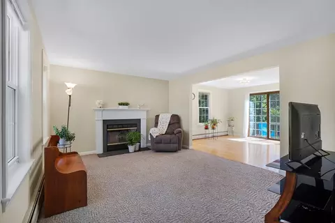 29 Carleton Dr, Mashpee, MA 02649 photo 8