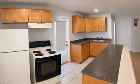 40 Ames St, Springfield, MA 01104 photo 3