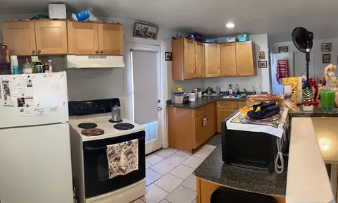 40 Ames St, Springfield, MA 01104 photo 2