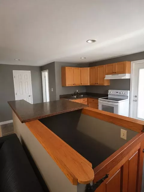 40 Ames St, Springfield, MA 01104 photo 7