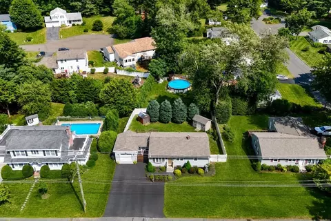 497 Dwight Rd, Springfield, MA 01108 photo 2