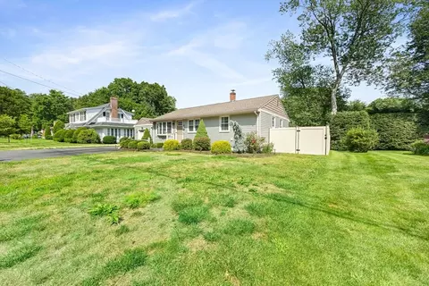 497 Dwight Rd, Springfield, MA 01108 photo 9