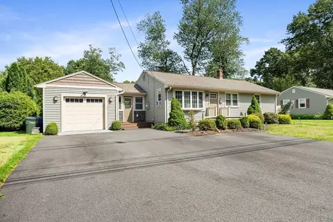 497 Dwight Rd, Springfield, MA 01108