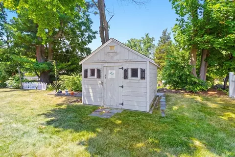 Exterior - 10 Willow St, Braintree, MA 02184 photo 6 of 6