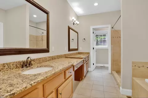 Bath - 32 Bissonnette Cir, Southampton, MA 01073 photo 1 of 4