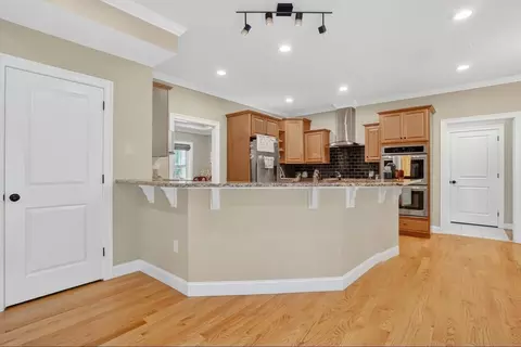 Entry Way - 32 Bissonnette Cir, Southampton, MA 01073 photo 2 of 5