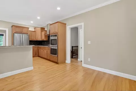 Entry Way - 32 Bissonnette Cir, Southampton, MA 01073 photo 1 of 5