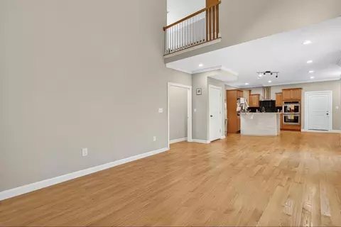 Living - 32 Bissonnette Cir, Southampton, MA 01073 photo 4 of 4