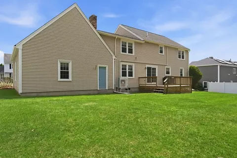 32 Dolly Dr, Worcester, MA 01604 photo 2