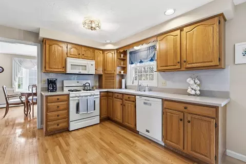 32 Dolly Dr, Worcester, MA 01604 photo 9