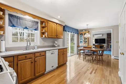 32 Dolly Dr, Worcester, MA 01604 photo 5