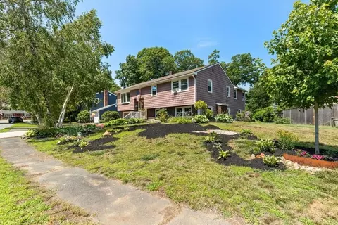 Exterior - 5 Paradise Rd, Beverly, MA 01915 photo 2 of 7