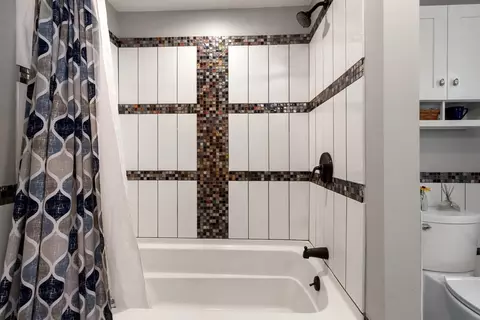 Bath - 5 Paradise Rd, Beverly, MA 01915 photo 2 of 2