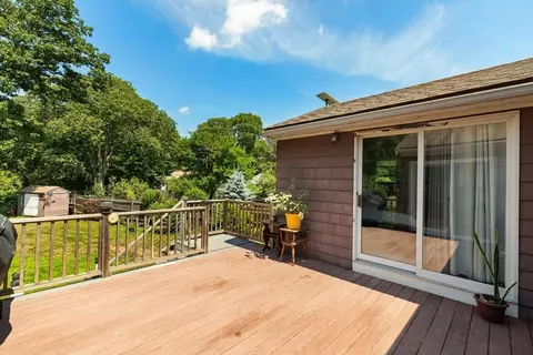 Exterior - 5 Paradise Rd, Beverly, MA 01915 photo 5 of 7