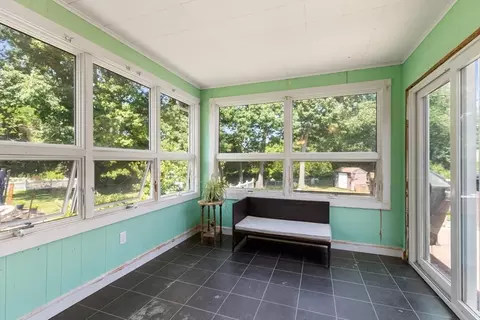 Exterior - 5 Paradise Rd, Beverly, MA 01915 photo 4 of 7