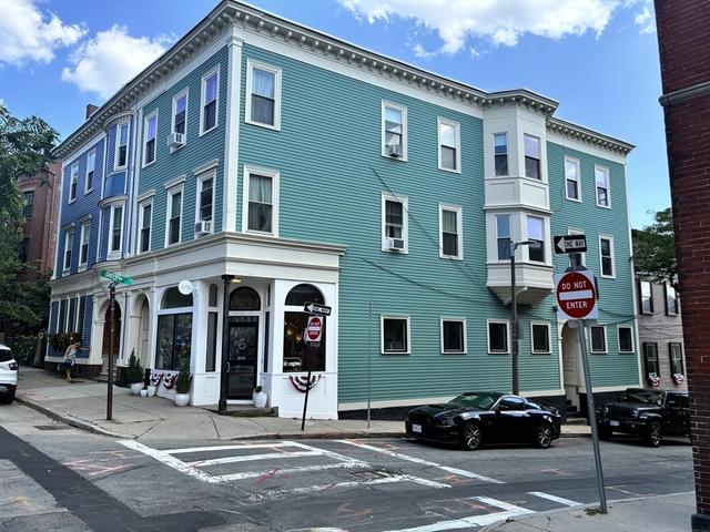 54 High St, Charlestown, MA 02129