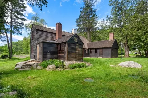 Exterior - 11 Lincoln St, Gloucester, MA 01930 photo 10 of 11