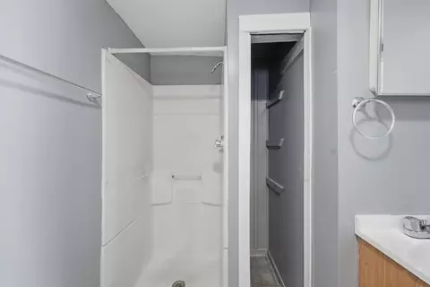 Bath - 415 Anthony St, Fall River, MA 02720 photo 3 of 3