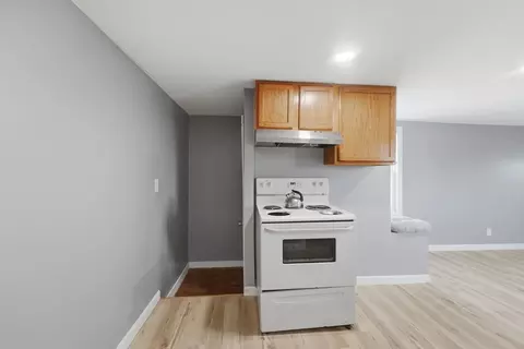 Entry Way - 415 Anthony St, Fall River, MA 02720 photo 2 of 4