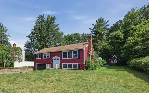 20 Cathy St, Fitchburg, MA 01420